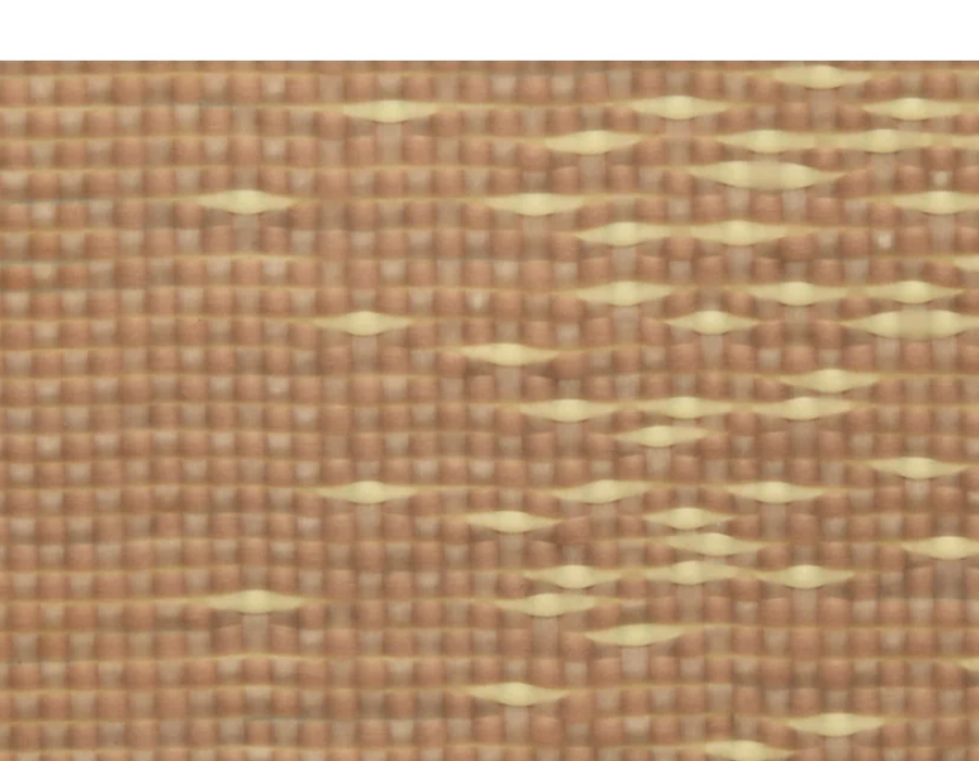 Деталь плетения Fusion Weave LightRipple на чехле PITAKA с эффектом игры света