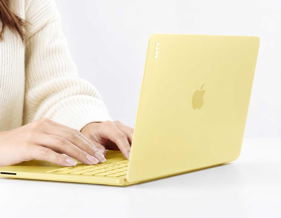 Чохол-накладка LAUT HUEX для MacBook Neo - Black (L_MBN_HX_BK)