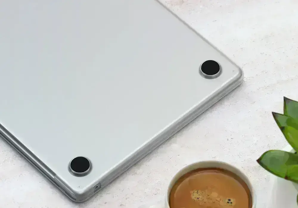 Ніжки антиковзання на чохлі Satechi Eco-Hardshell для MacBook Air для стабільного розміщення