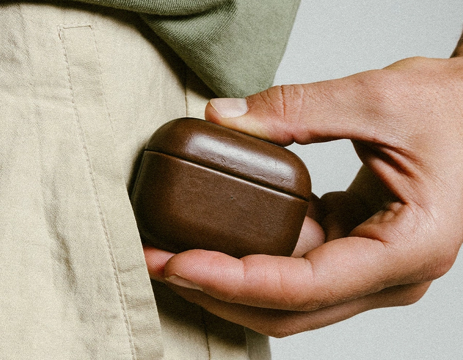 Чехол Nomad Modern Horween Leather Case для AirPods Pro 3 - Rustic Brown (NM011284858)