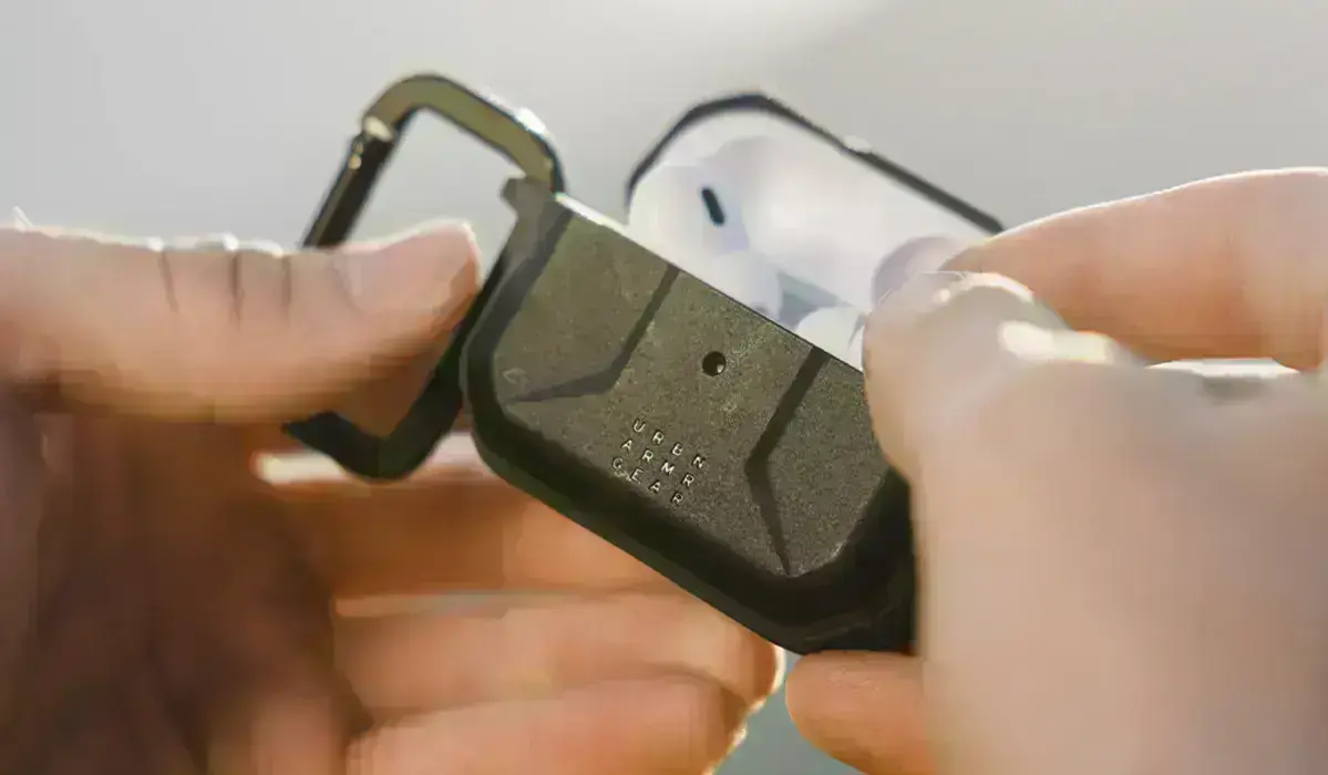 uag-civilian-case-for-airpods-pro-2nd-gen-02
