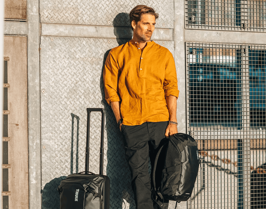 Рюкзак для ноутбука та подорожей Thule Chasm Laptop Backpack 26L - Darkest Blue (3205583)