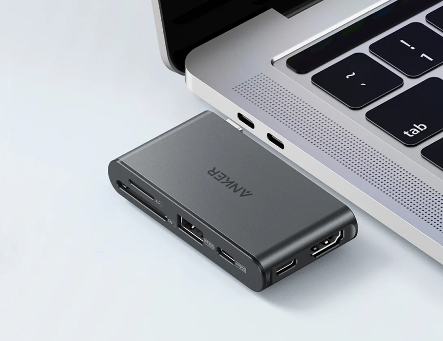 Док-станція Anker Nano Docking Station 13-in-1 Triple Display with Built-In Removable Hub (A83C3311)