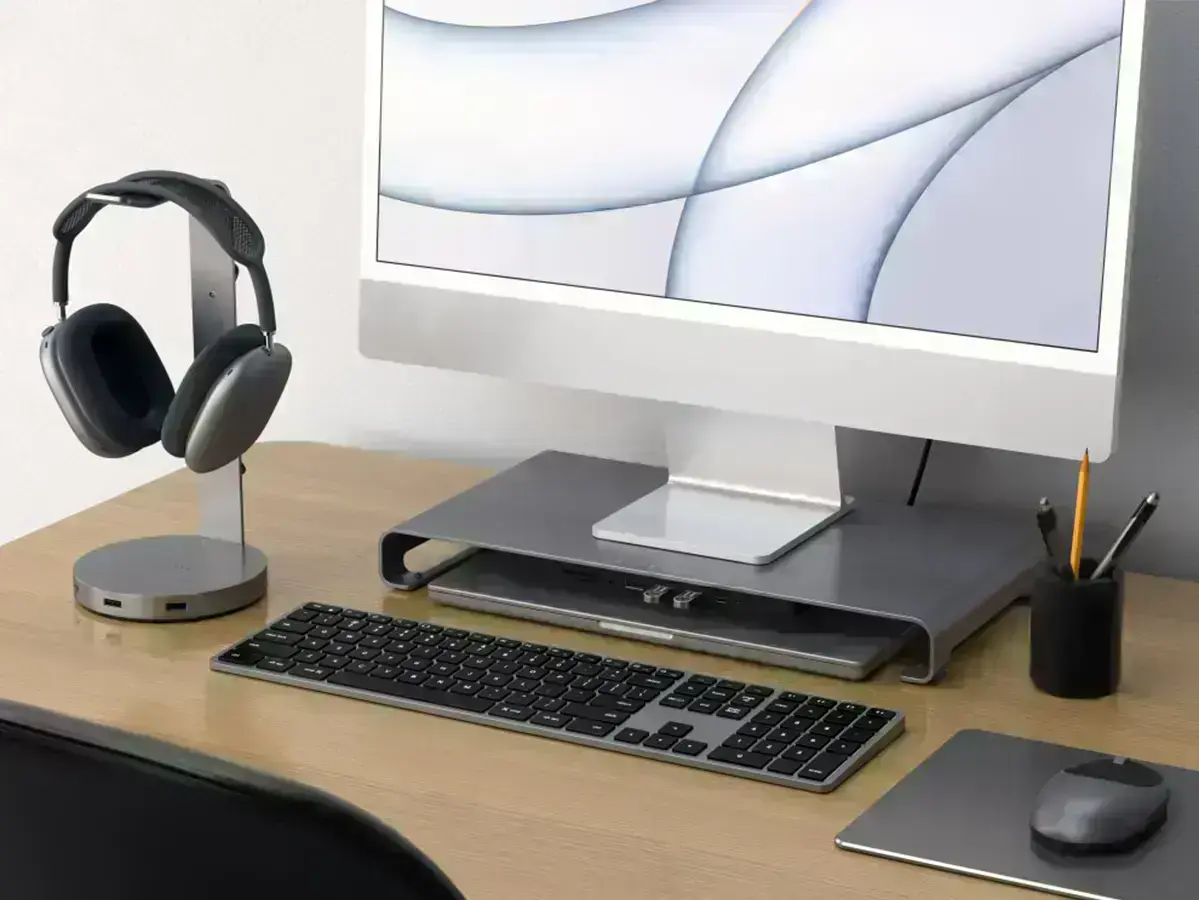 satechi-aluminum-usb-c-monitor-stand-hub-xl-2