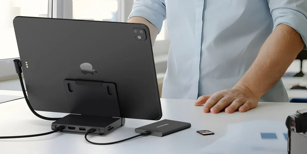 Хаб-підставка для планшета Satechi OntheGo Foldable Stand Hub - Space Black (ST-GOTGFC)