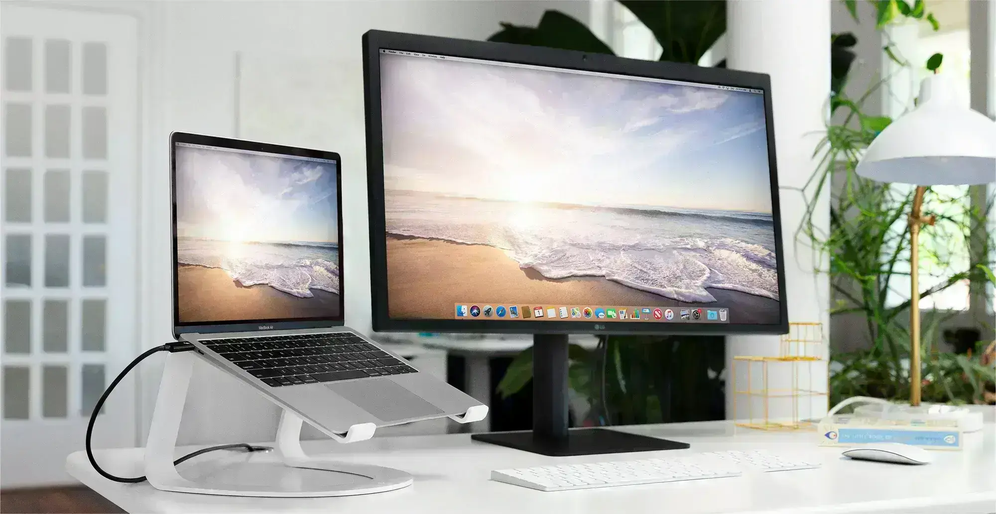 twelve-south-curve-dlia-macbook-white-1