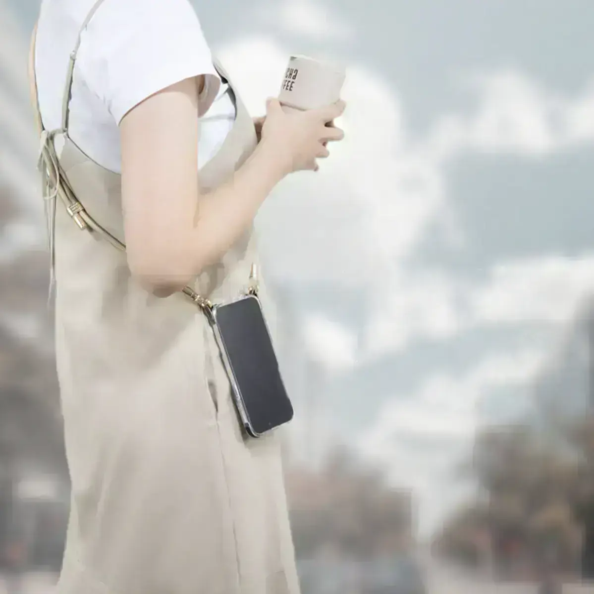 laut-adapta-loop-crossbody-strap-4