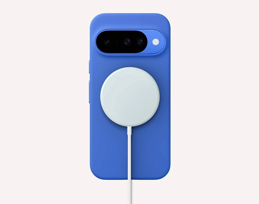 Google Pixelsnap Charger 25W Qi2 — магнитное крепление смартфона на зарядном устройстве