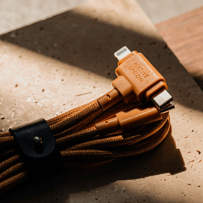 native-union-belt-cable-universal-usb-c to usb-c-lightning-zebra-1.5 m-1-jpg