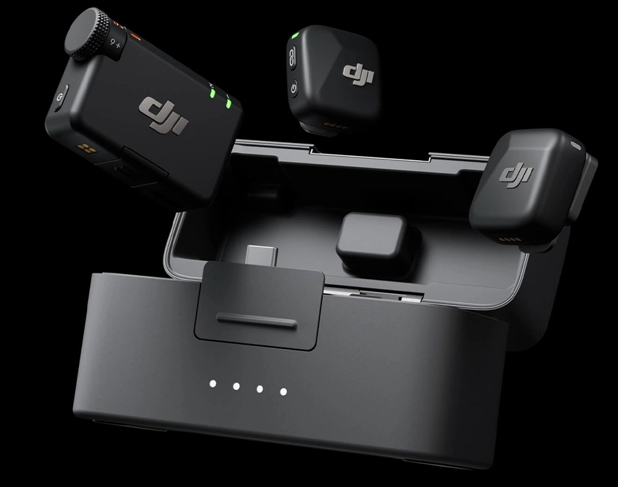 DJI Osmo 360 з підключеним аудіопередавачем OsmoAudio без приймача