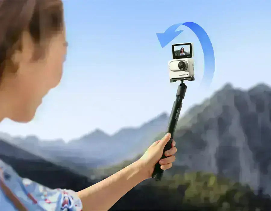 Инста360 GO 3S с выдвижным экраном, используется для идеальных селфи и видеоблогов