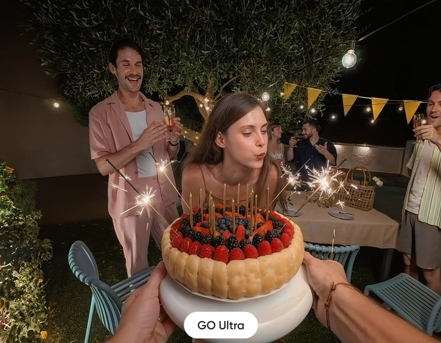 Экшн-камера Insta360 GO Ultra автоматически улучшает яркость и четкость фото, сделанных в темных условиях