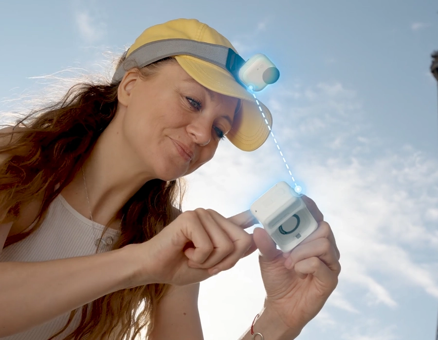 Insta360 GO Ultra — просмотр и управление записью на сенсорном экране