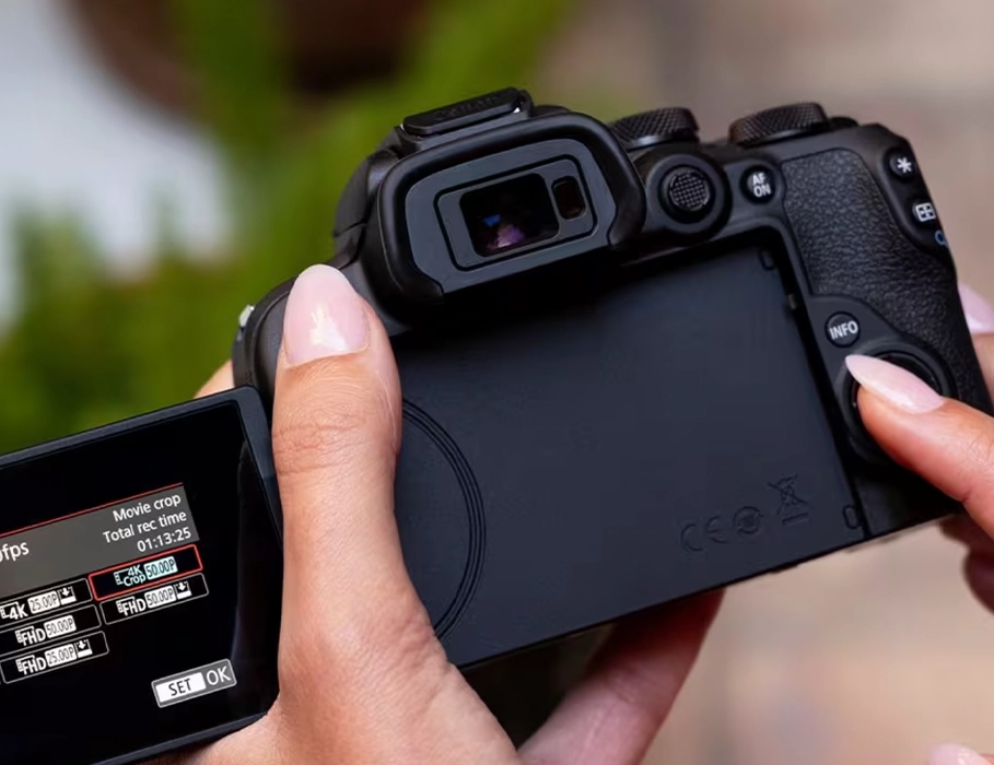 Фотоаппарат Canon EOS R10 body + Mount Adapter EF-EOS R (5331C031)