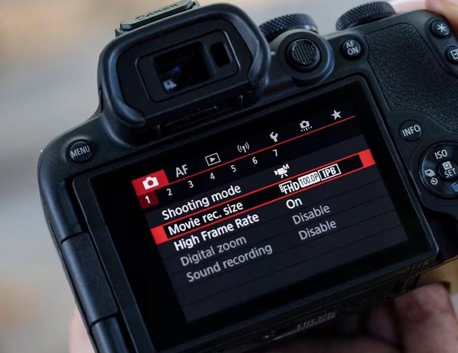 Фотоаппарат Canon EOS R10 body + Mount Adapter EF-EOS R (5331C031)