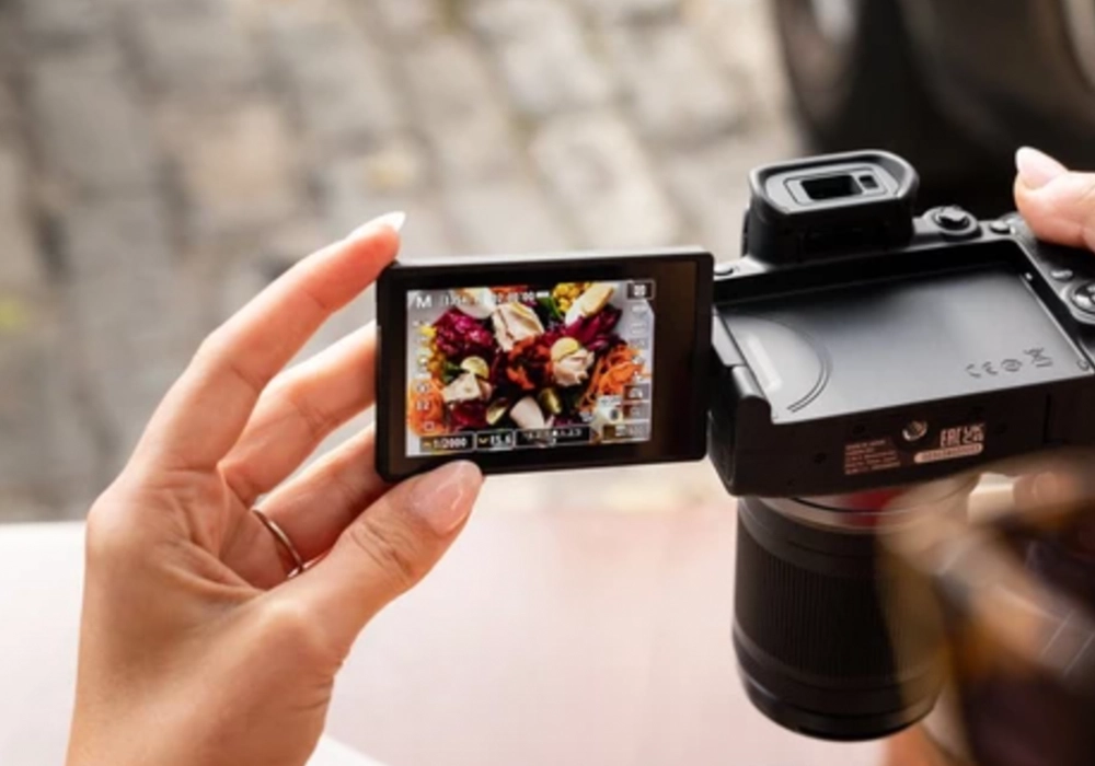 Фотоаппарат Canon EOS R10 body + Mount Adapter EF-EOS R (5331C031)