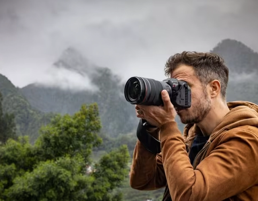 Фотоаппарат Canon EOS R5 C (5077C003AA)