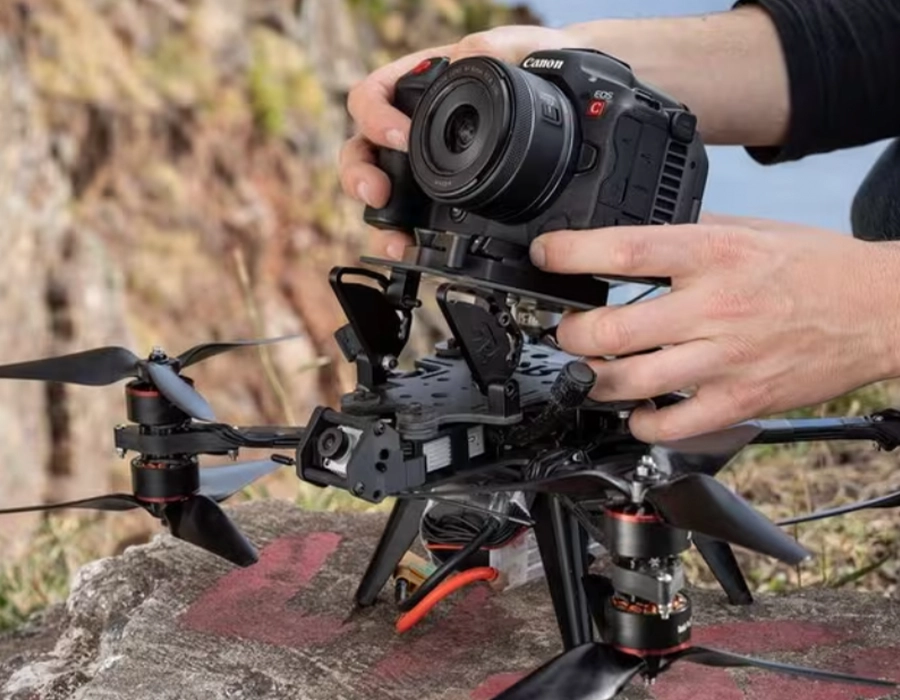 Фотоаппарат Canon EOS R5 C (5077C003AA)