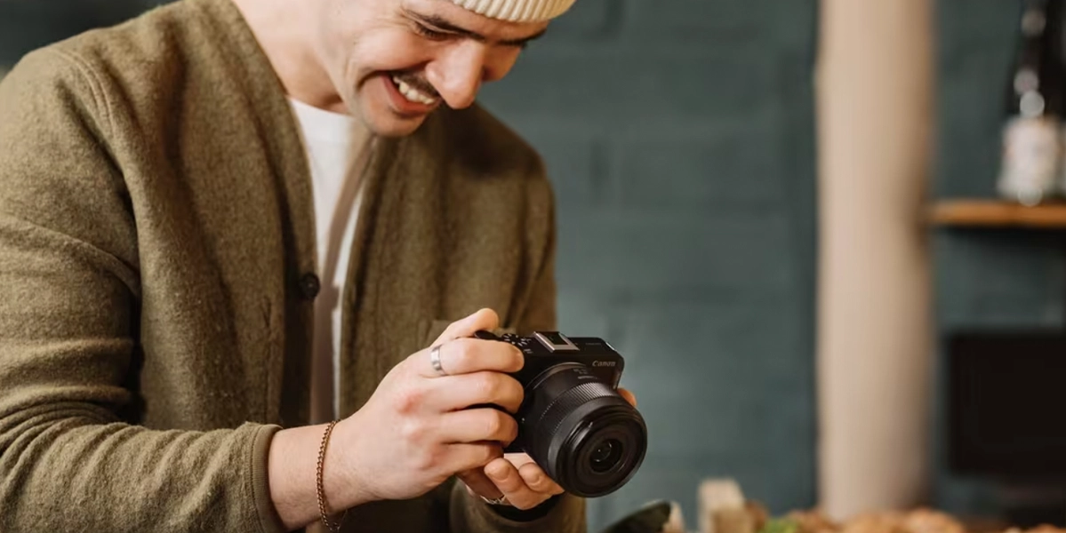 Фотоаппарат Canon EOS R50 V kit [RF-S 14-30mm f/4-6.3] IS STM PZ (6895C014)