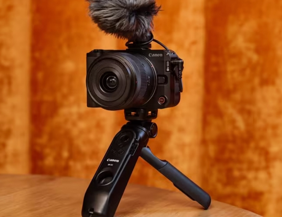 Фотоаппарат Canon EOS R50 V kit [RF-S 14-30mm f/4-6.3] IS STM PZ (6895C014)