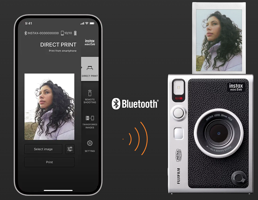 Смартфон під’єднаний до Fujifilm Instax Mini Evo для прямого друку фото