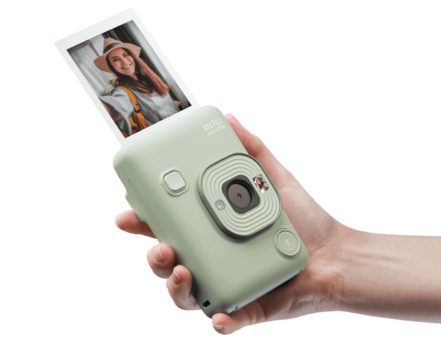 Фотографія, зроблена з допомогою Fujifilm Instax Mini LiPlay у режимі селфі
