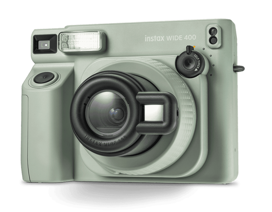 Комплектація Fujifilm Instax Wide 400 із плечовим ременем для зручного транспортування