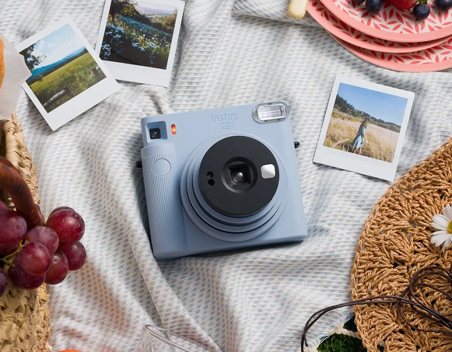 Плёнка Fujifilm Instax SQUARE Color Film в классическом дизайне с белой рамкой