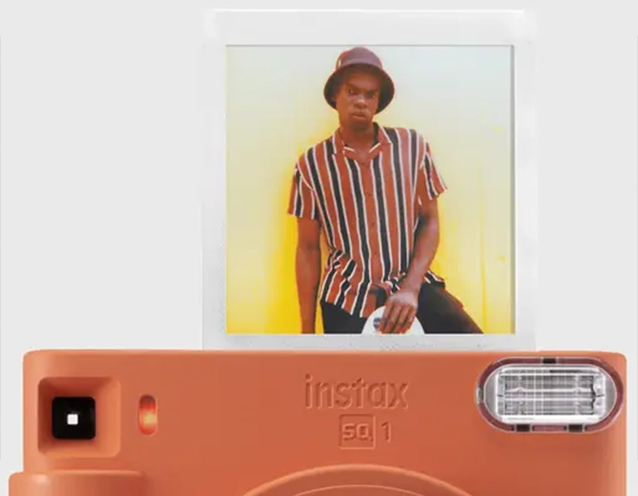 Пример использования плёнки Fujifilm Instax SQUARE: готовое моментальное фото