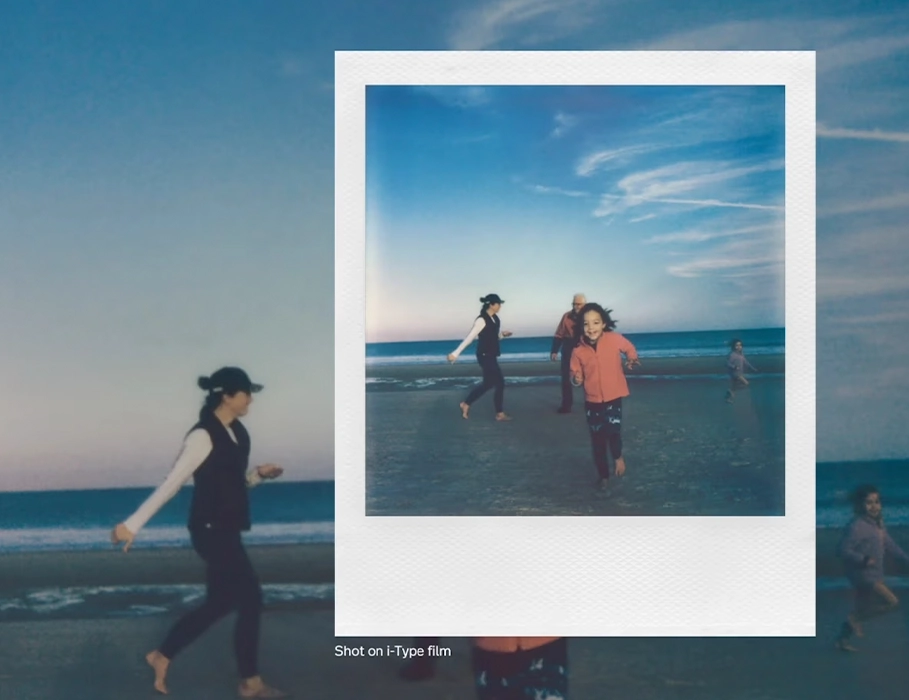 Формат плівки Polaroid i-Type, яка використовується в камері Now Gen 2