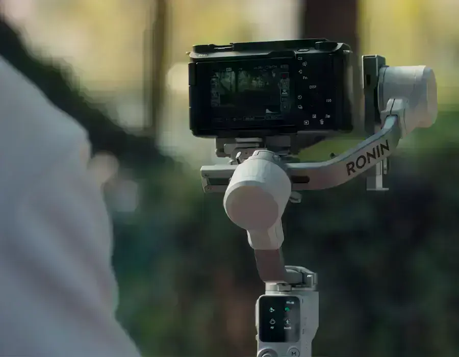 DJI RS 4 Mini стабилизатор с автоматическими блокировками осей