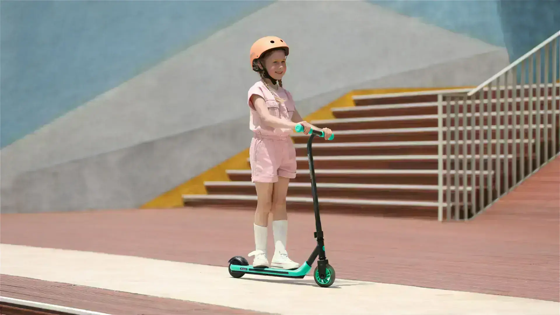 ninebot-by-segway-ekickscooter-zing-a6-2