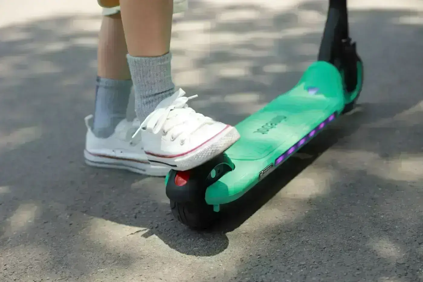 ninebot-by-segway-ekickscooter-zing-a6-7