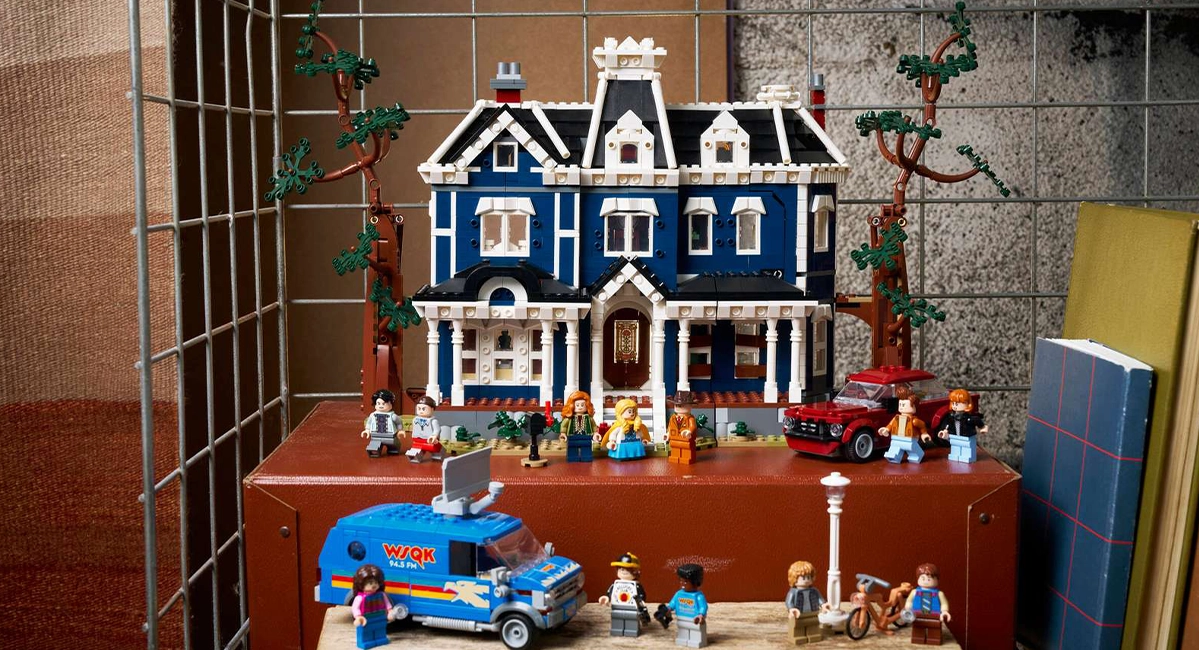 Блоковий конструктор LEGO Icons Дивні дива: Дім Крилів (11370)