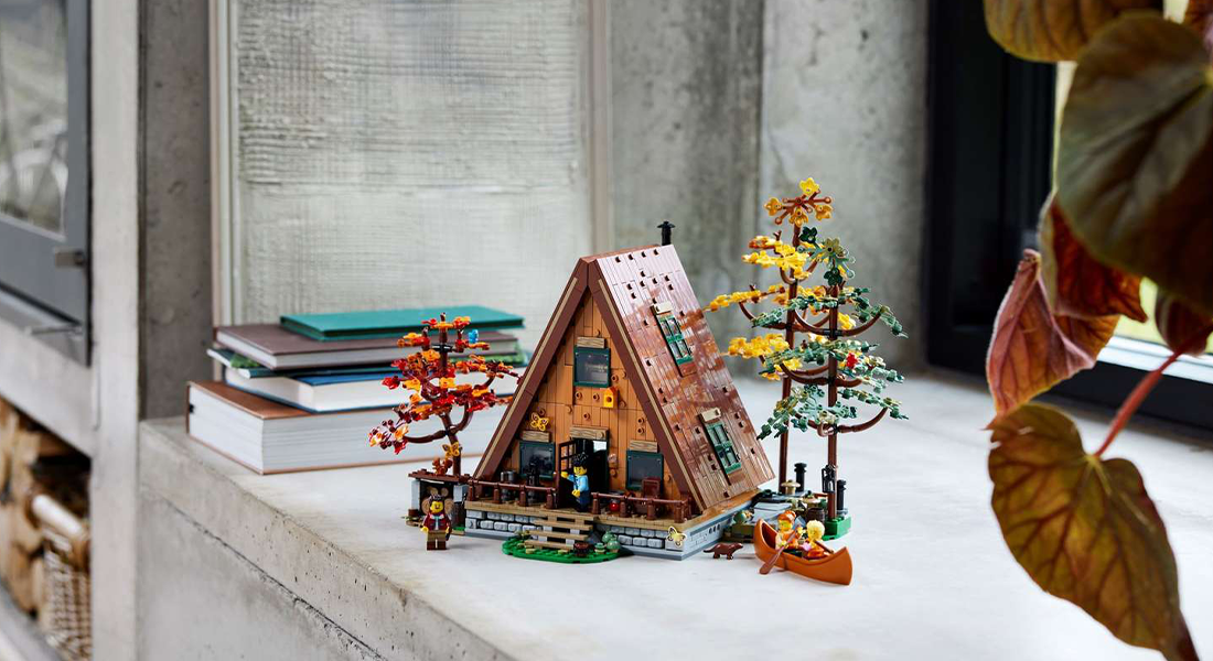 Блоковий конструктор LEGO Ideas Трикутний будиночок (21338)