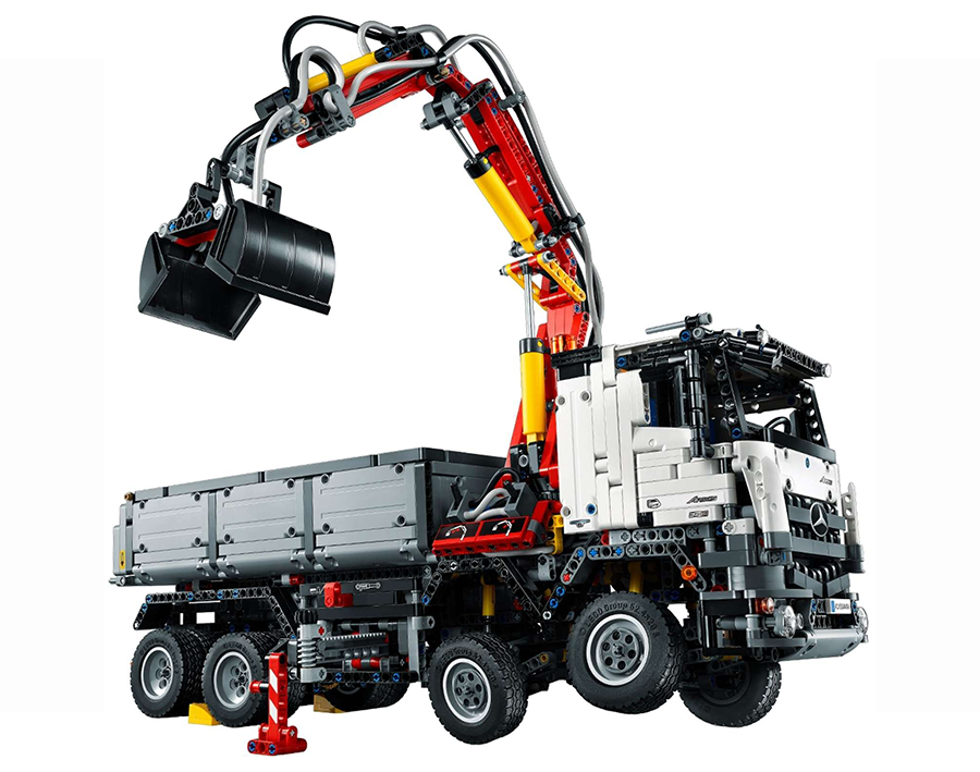 Авто-конструктор LEGO Technic Mercedes-Benz Arocs (42043)
