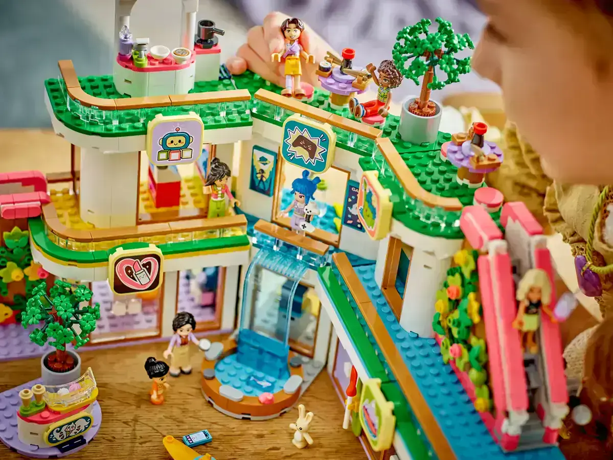 lego-friends-torgoviy-tsentr-hartleyk-siti-2