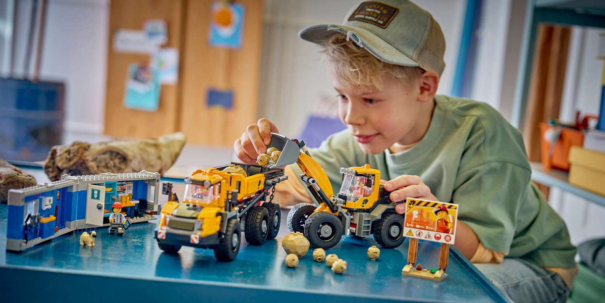 Блоковий конструктор LEGO City Самоскид і фронтальний ковшовий навантажувач (60494)