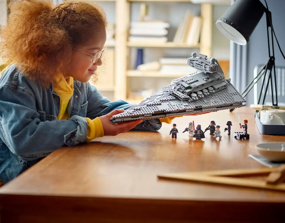 Мініфігурки з набору LEGO Star Wars Імперський зоряний руйнівник 75394: Дарт Вейдер, командир Праджі та інші