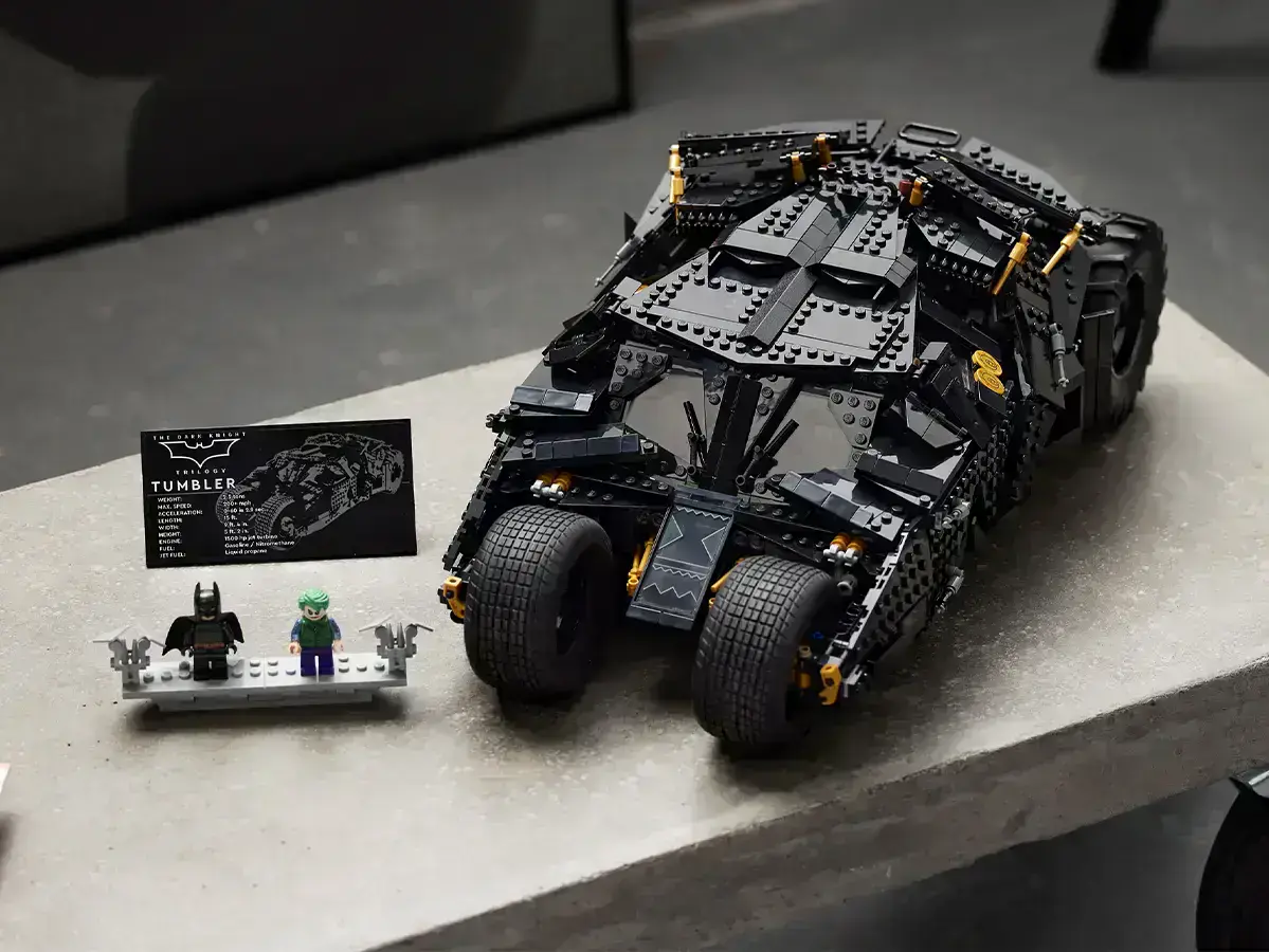lego-betmobil-tumbler-4