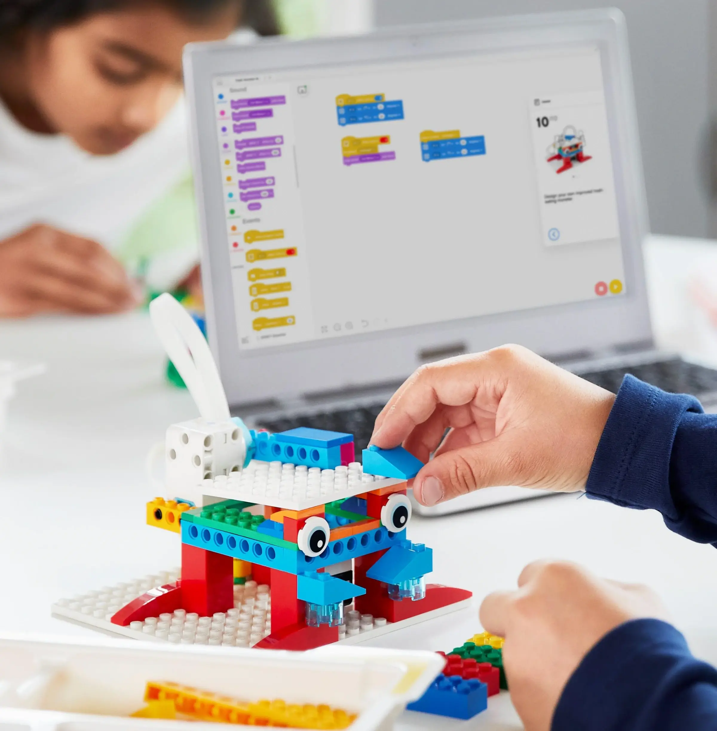 lego-education-spike-essential-set-4