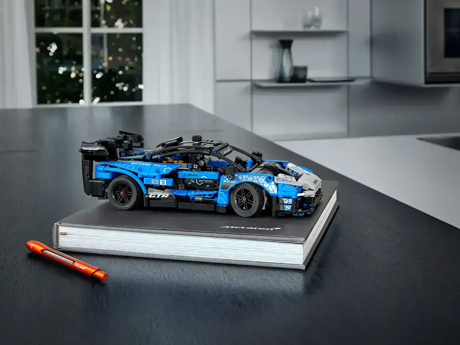 lego-mclaren-senna-gtr-5