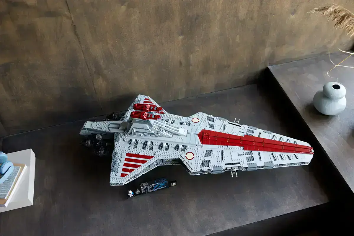 lego-udarniy-kreyser-tipu-venator-3