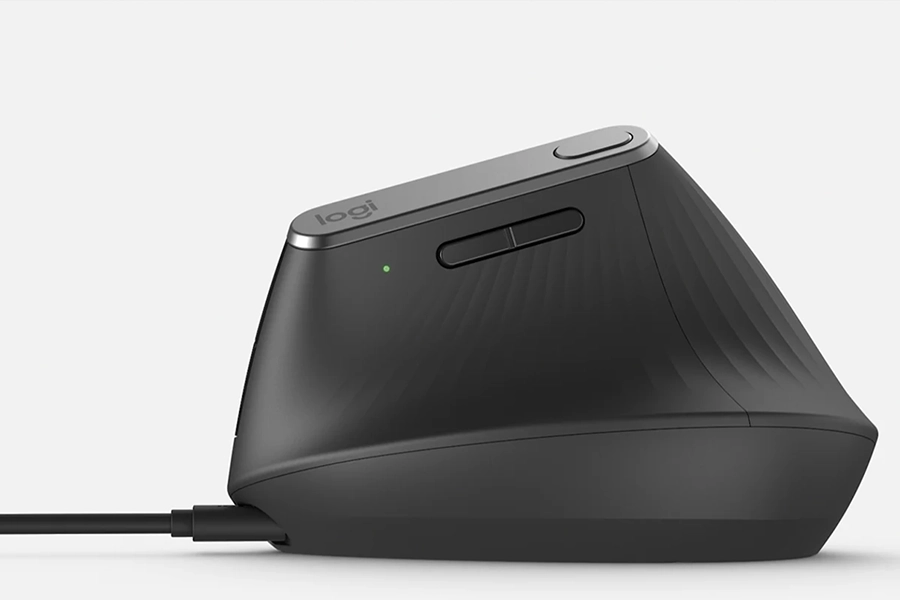 Logitech MX Vertical заряжается через кабель USB-C