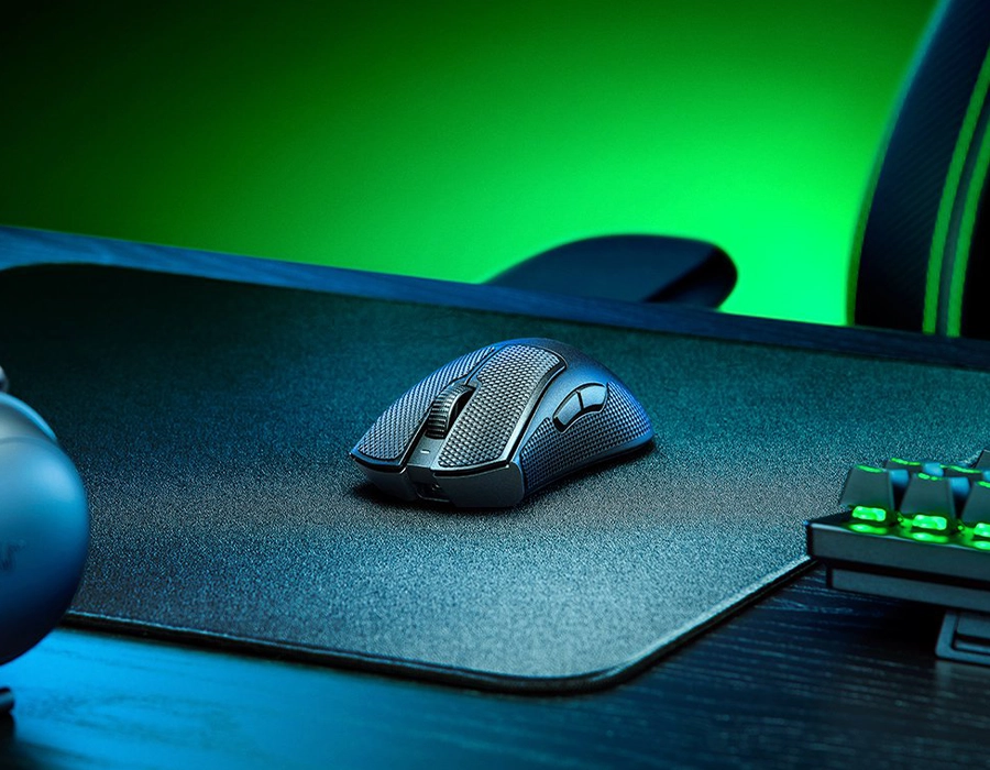 Razer DeathAdder V3 Pro — стабільна робота на різних поверхнях завдяки сенсору Focus Pro