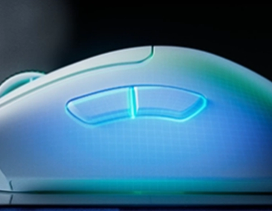 Razer DeathAdder V3 Pro — удосконалене розташування кнопок і виступ під палець
