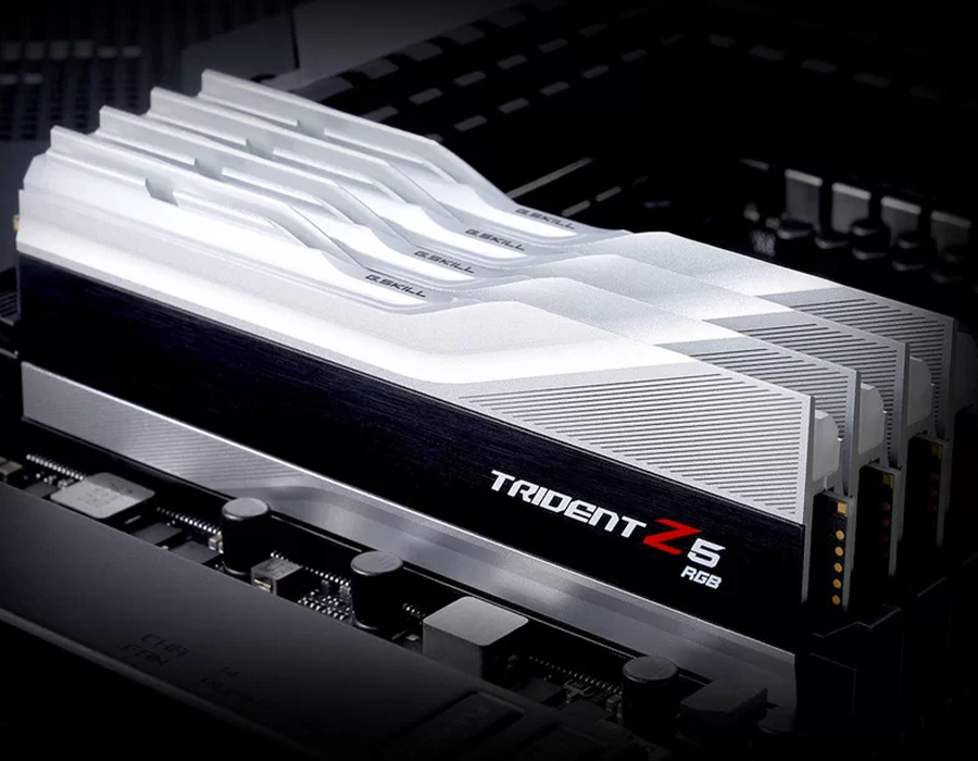 Оперативна пам'ять G.Skill Trident Z5 RGB DDR5 32GB 2×16GB 6000 MHz CL30 (F5-6000J3040F16GX2-TZ5RK)