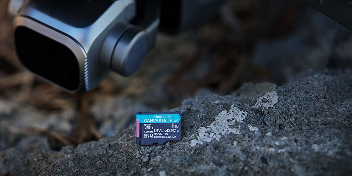 Карта памяти Kingston Canvas Go Plus microSD с адаптером