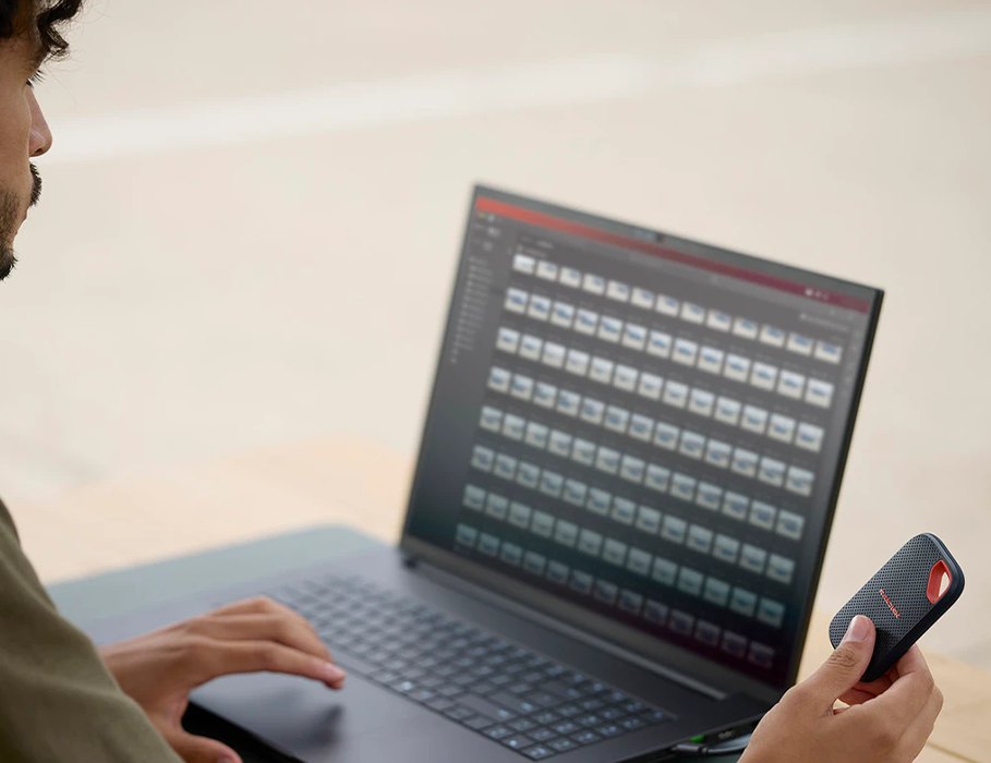 Зовнішній SSD накопичувач SanDisk Extreme Portable V3 500GB (SDSSDE70-500G-G25)