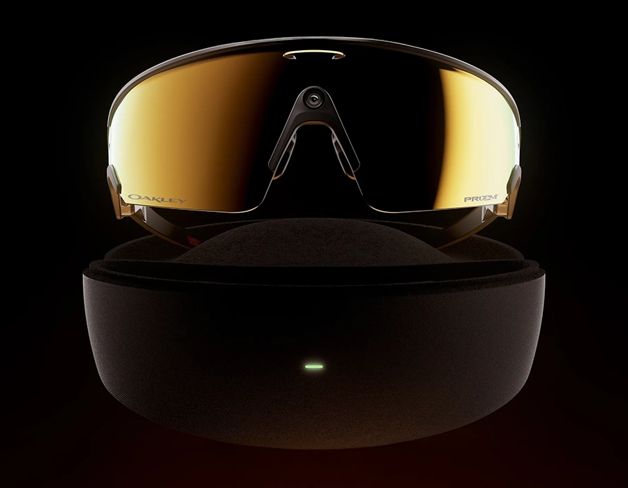 Oakley Meta Vanguard - время работы батареи и дополнительный зарядный чехол